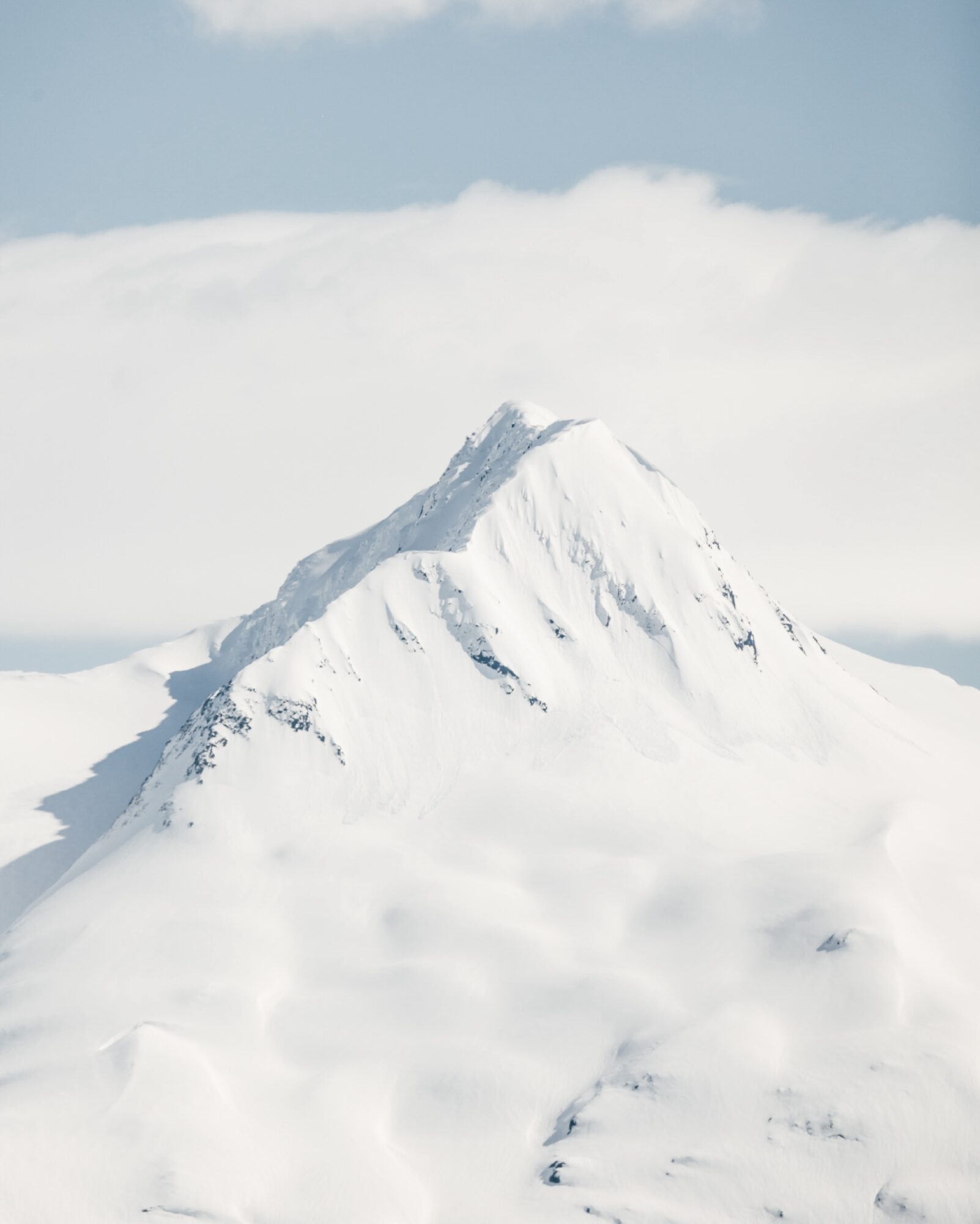 snowy peek in Alaksa