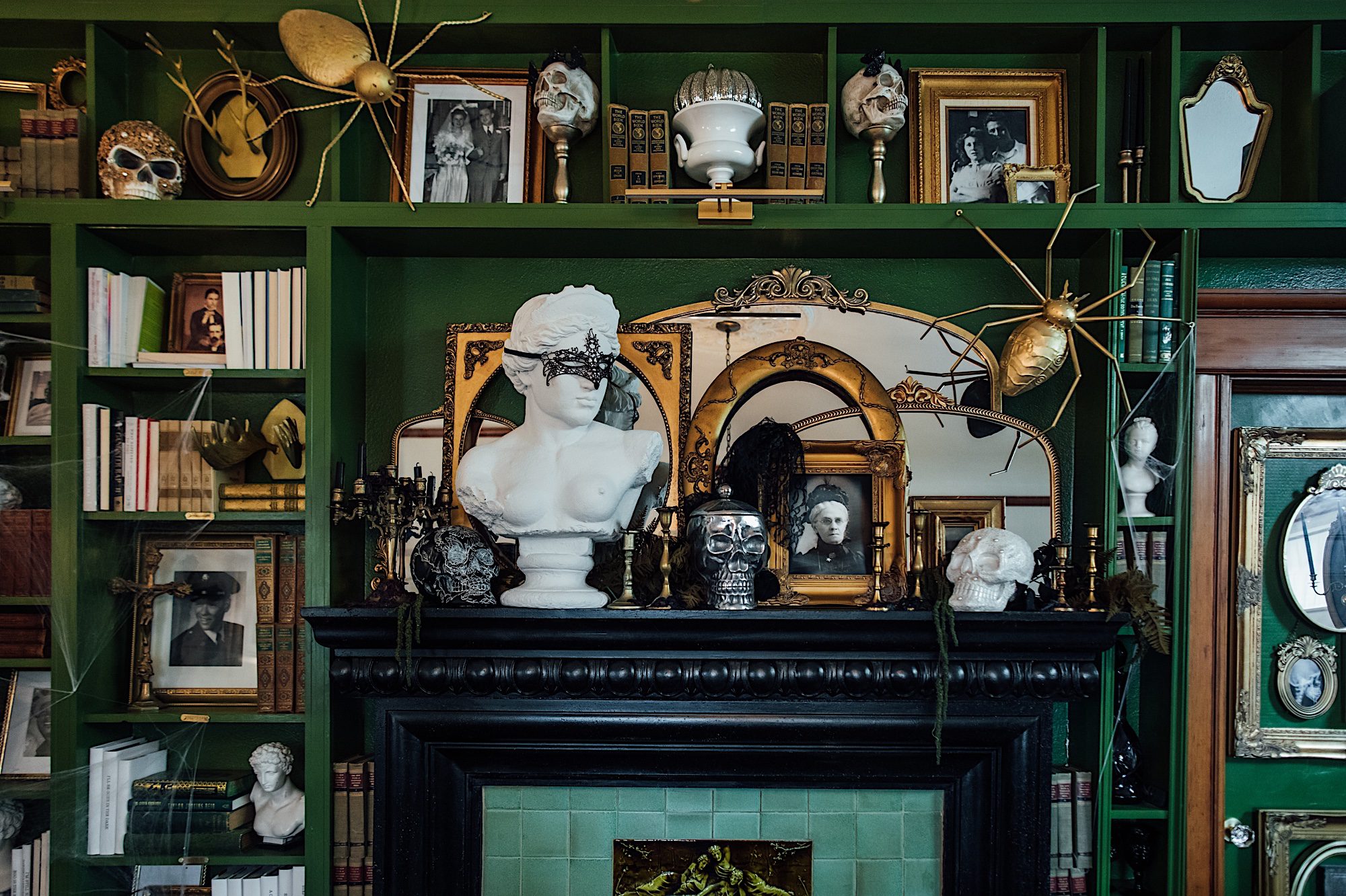 halloween decor inside of victorian haunted mansion by photographer Jessica Sofranko