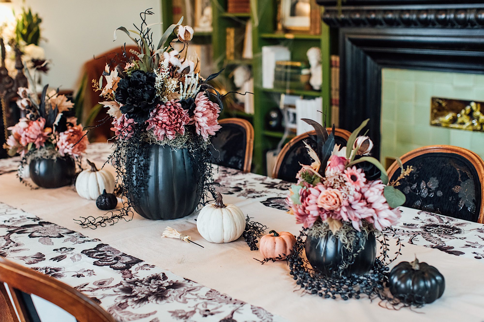 halloween bridal shower decor inside of victorian haunted mansion by photographer Jessica Sofranko