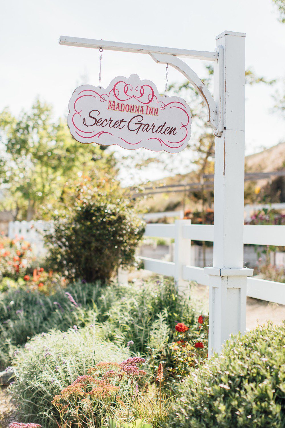Madonna Inn wedding photos by Jessica Sofranko in San Luis Obispo California